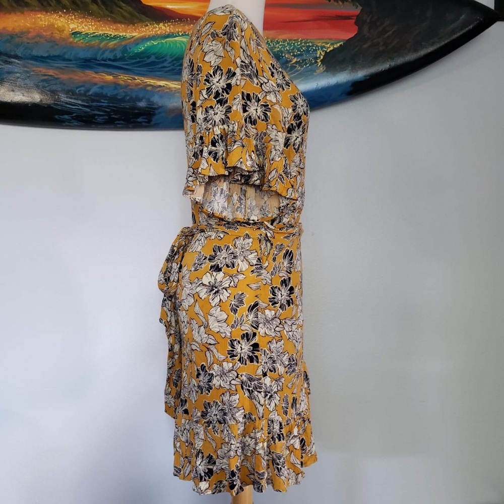 Floral Dress - Picture 4 of 16
